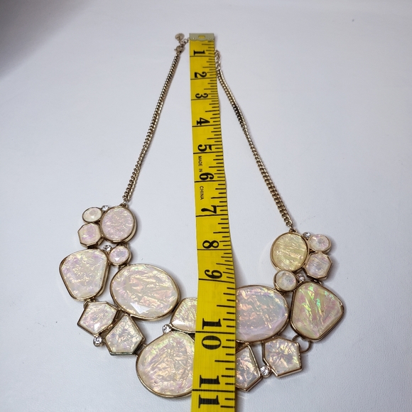 Claire's Bib Necklace Iridescent Ivory Gemstones Gold Tone Metal Shimmer - Picture 6 of 14
